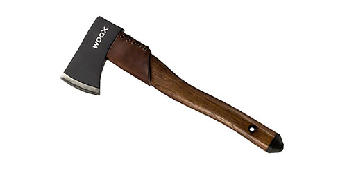 La WOOX AX1 combina acero de alta calidad y un mango de hickory ergonómico, ideal para cualquier aventura al aire libre, ligera y versátil.